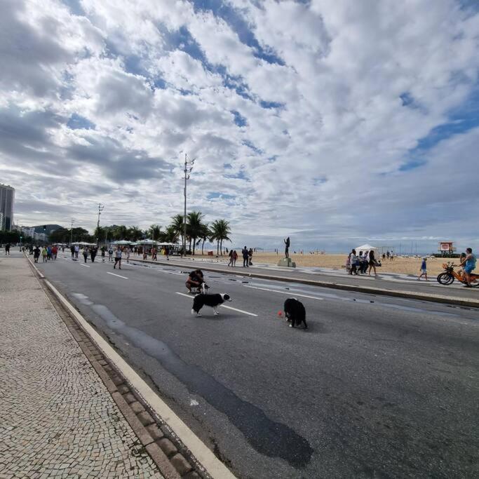 Apartamento Em Copacabana A 100 Metros Da Praia 里约热内卢 外观 照片